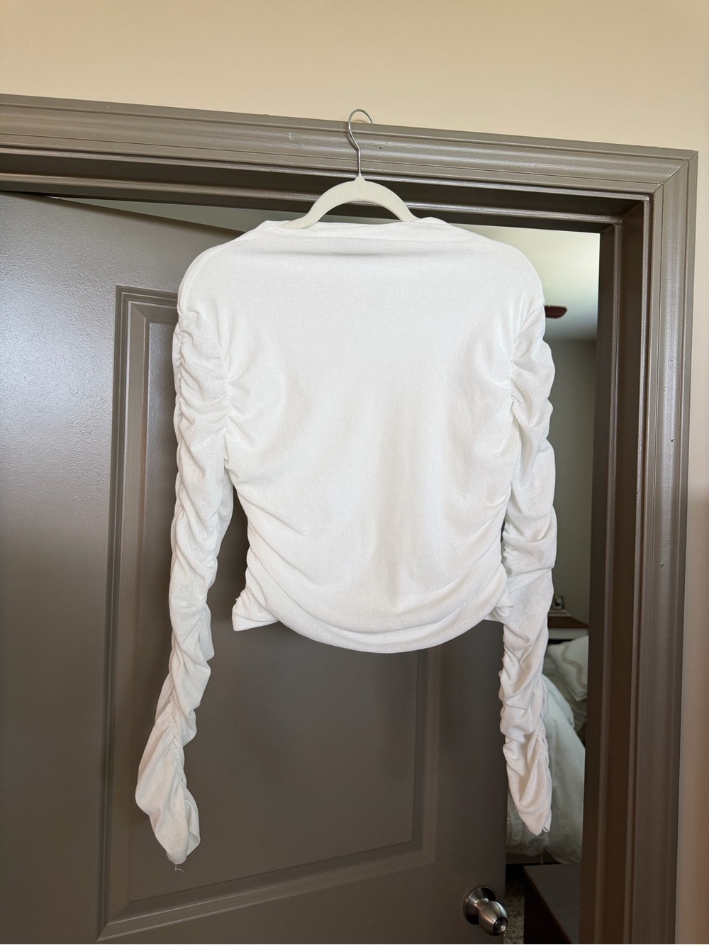 Blush White Long-Sleeve Ruched Sleeve Top
